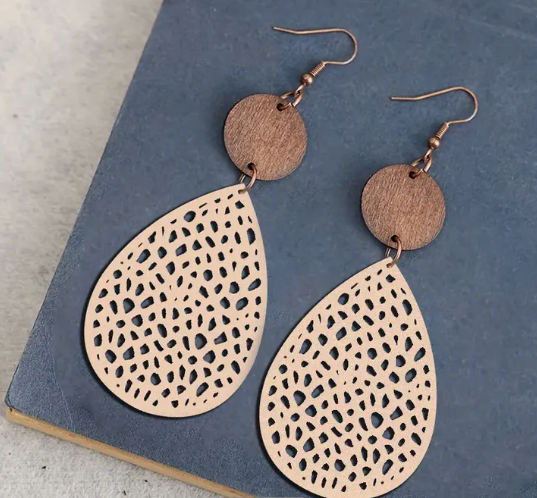 Vintage Hohlförmige Blatt-Ohrringe