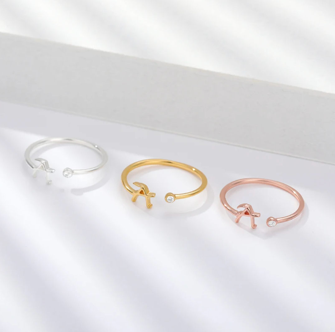 Personalisierter Initialenring – Ein einzigartiges Schmuckstück für jeden Anlass!