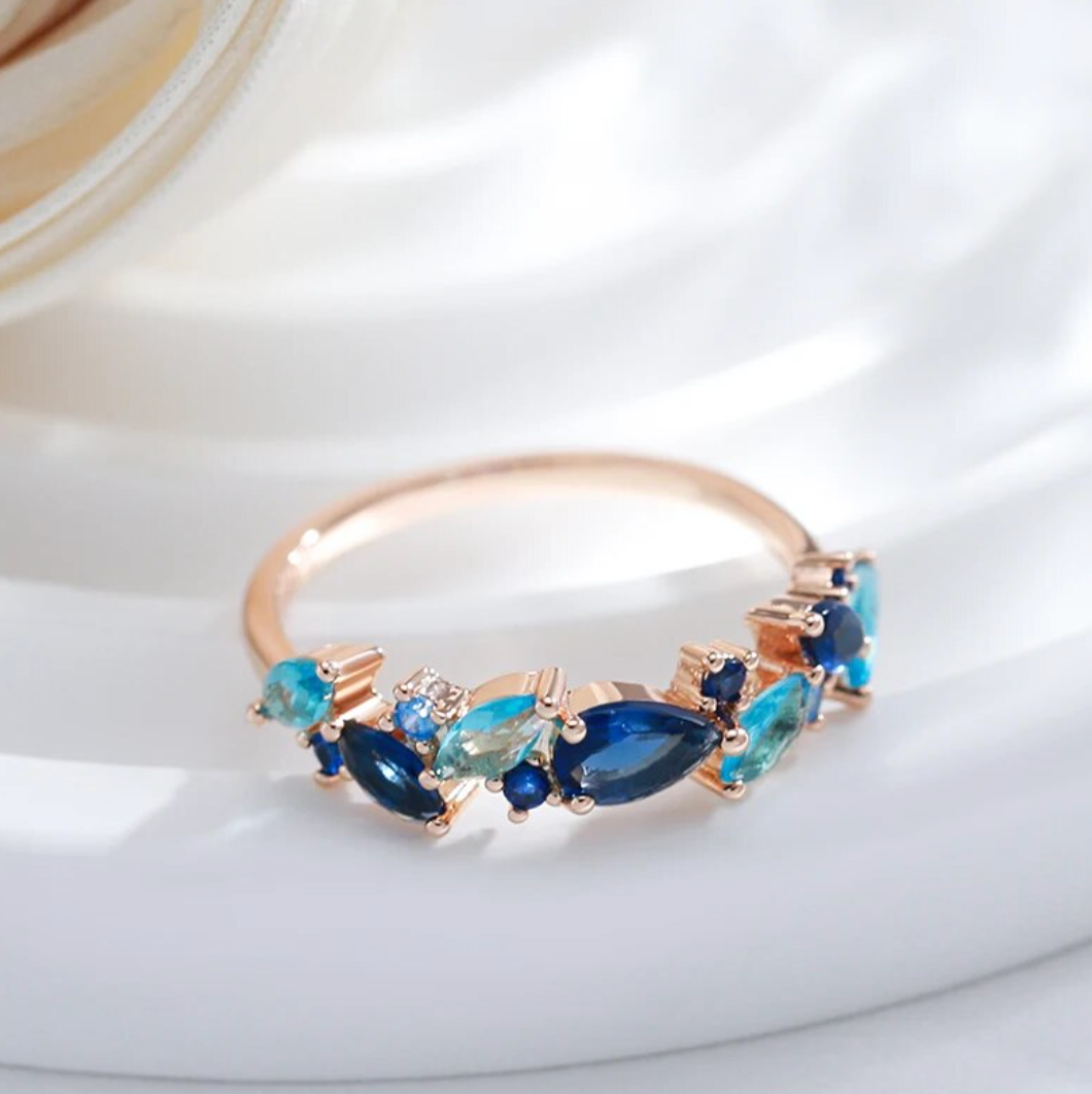 Elegantes Set aus Meerestränen in edlem 18 Karat Roségold-Design