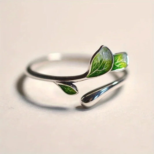 Eleganter verstellbarer Blatt-Ring mit exquisiter Emaille, veredelt in 925 Sterling Silber