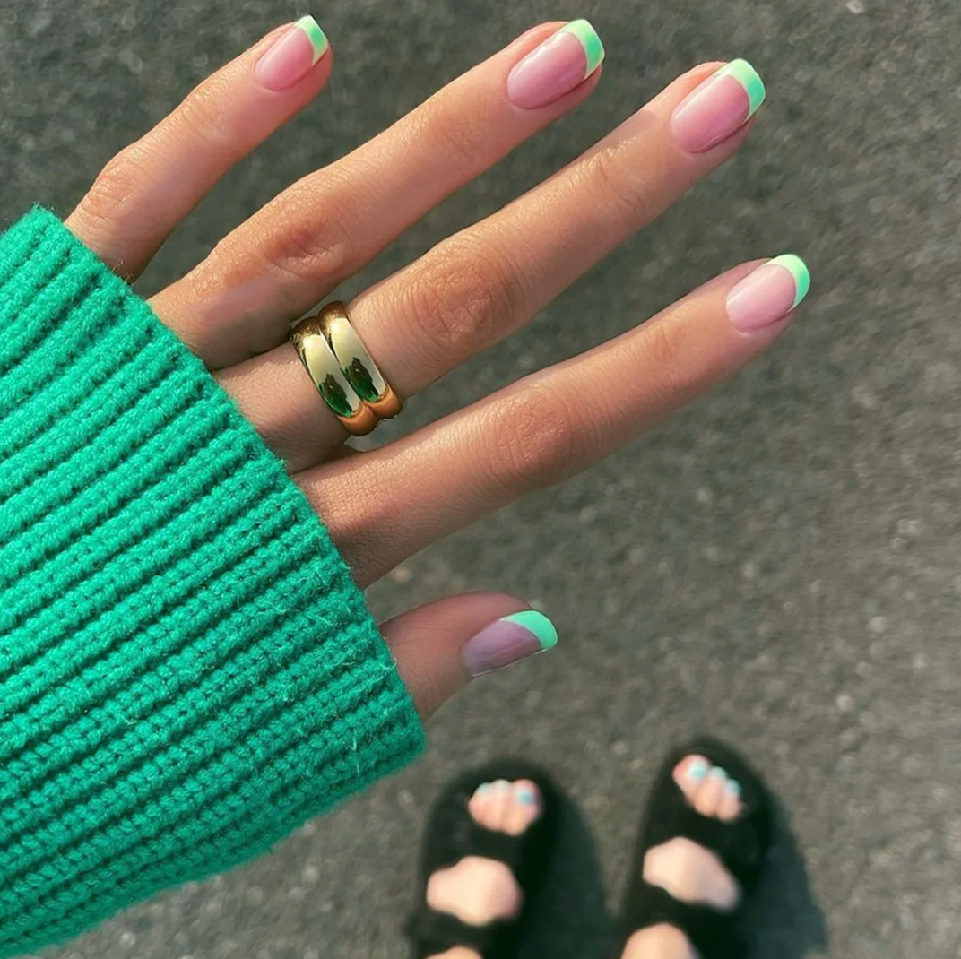 Doppelter klassischer Ring in edlem 18 Karat Goldplattierung