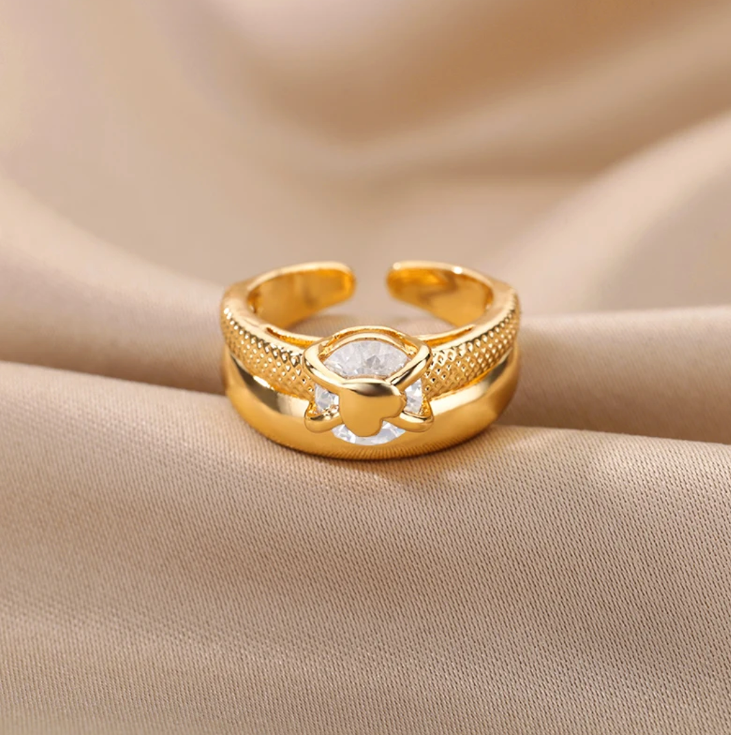 Eleganter 18 Karat vergoldeter Ring "Pure Heart" für strahlende Momente