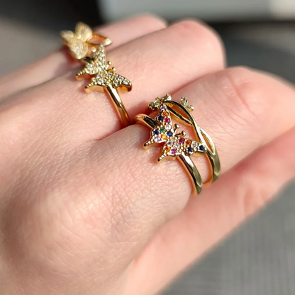 Eleganter verstellbarer Schmetterlingsring mit funkelnden Zirkonia, hochwertig vergoldet in 18 Karat