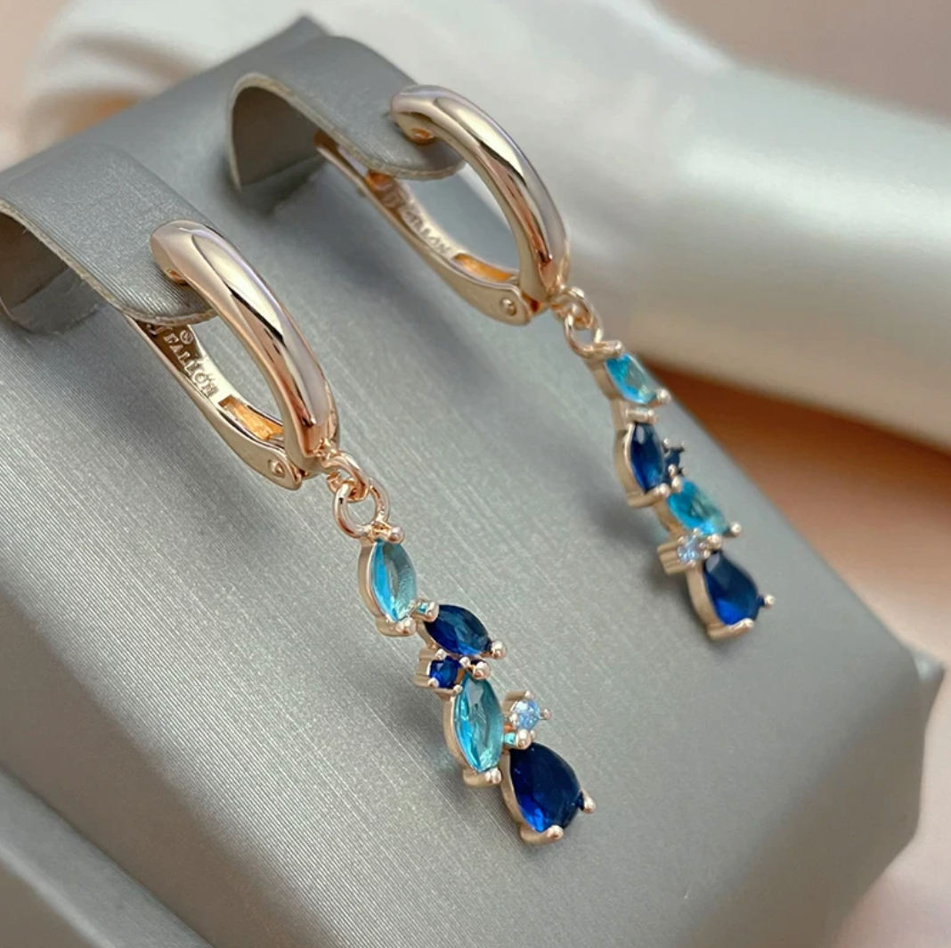 Elegantes Set aus Meerestränen in edlem 18 Karat Roségold-Design