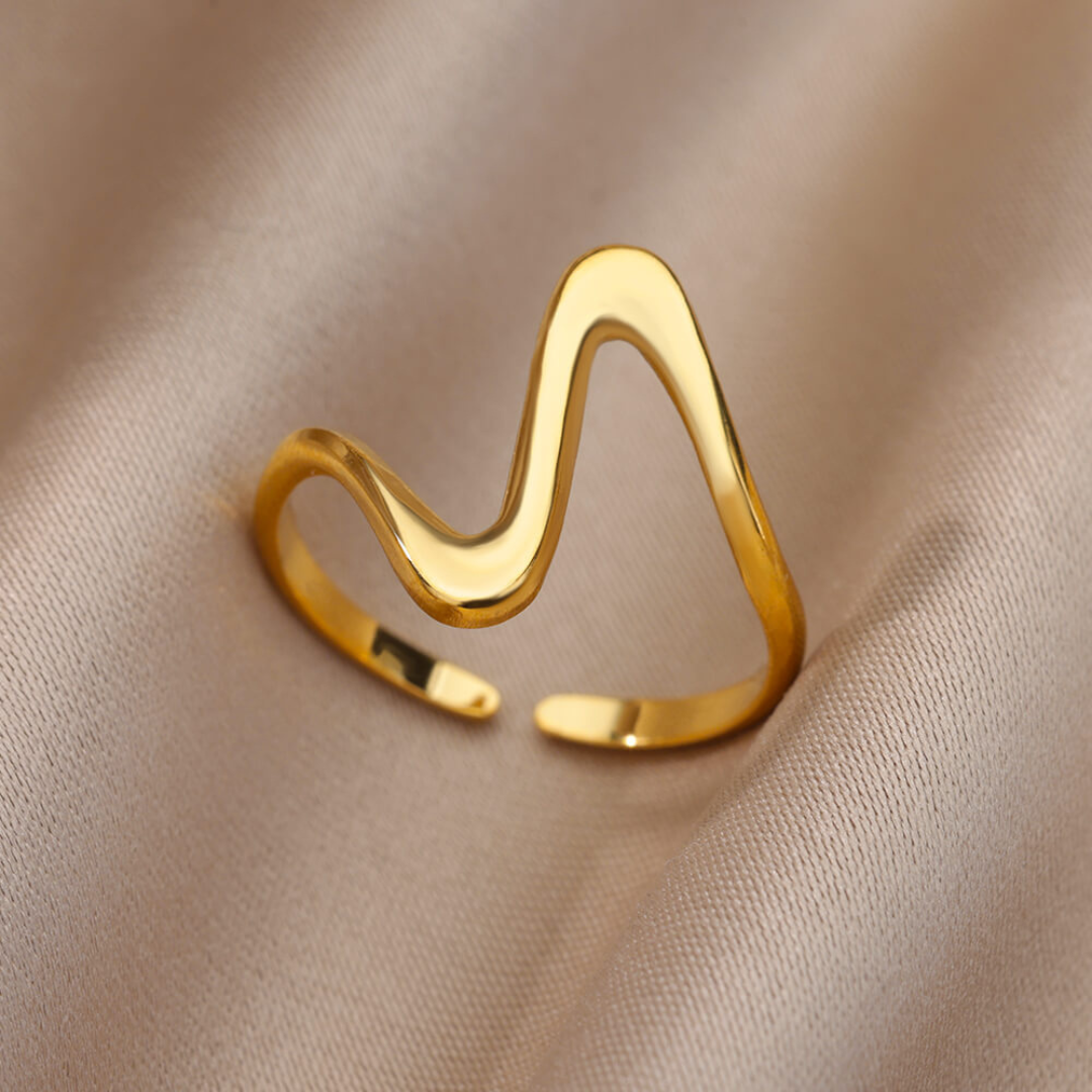 Eleganter 18K Gold Plated Ring mit zeitgenössischem, abstraktem Design