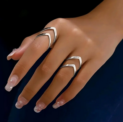 Geometrischer Hollow-Out Offener Ring