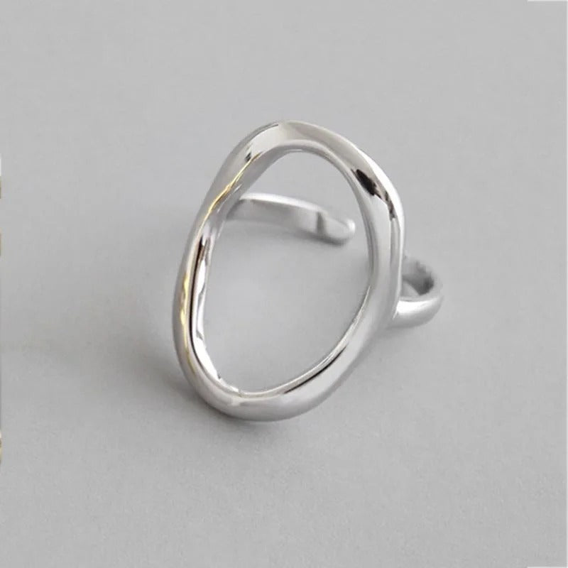 Eleganter verstellbarer Kugelring aus feinstem 925 Sterling Silber in unregelmäßiger Form